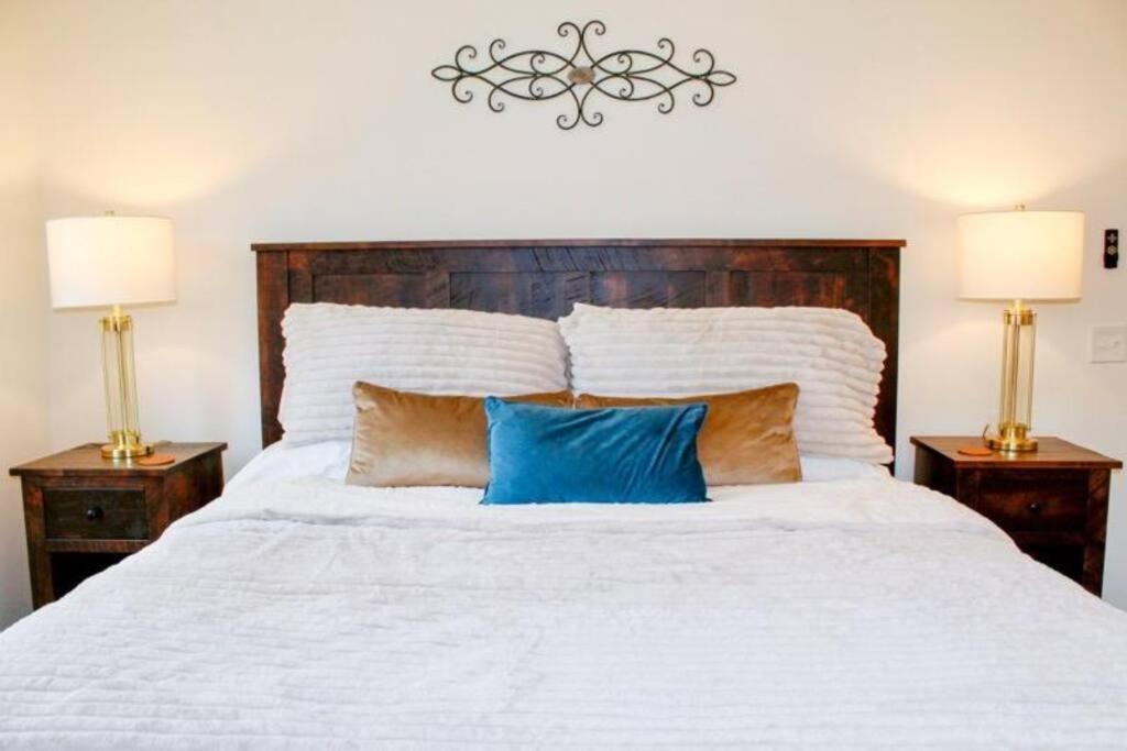Luxe Retreat - June Sale! - Easy Drive - Xl Swim Spa - Award Winning! Sevierville Bagian luar foto