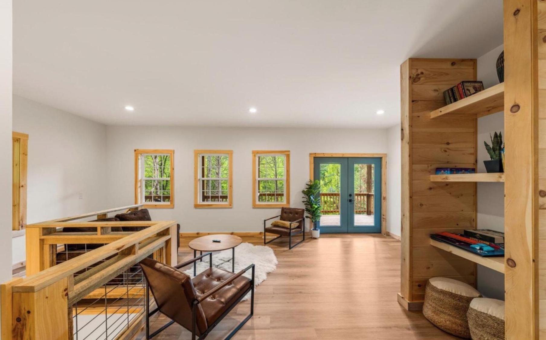 Luxe Retreat - June Sale! - Easy Drive - Xl Swim Spa - Award Winning! Sevierville Bagian luar foto